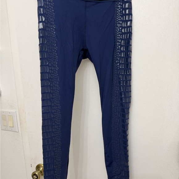 Nikki b Leggings ~ 2 pairs - Picture 6 of 8